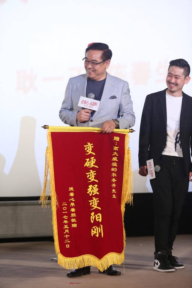【世界说】美经济学家：“|利来平台关税大棒”重击的是美自身企业和消费者